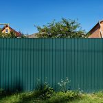What Are the Benefits of Chain Link vs. Vinyl Fencing for Your Property?